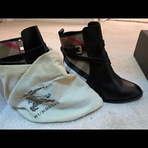 Burberry boots